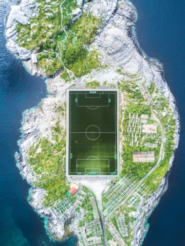Henningsvaer Football Field, third place, category cities