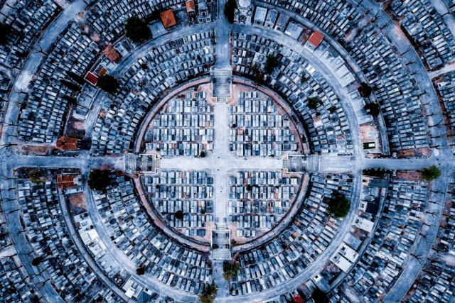 3rd Prize Winner – Category Urban: Peace by luckydron